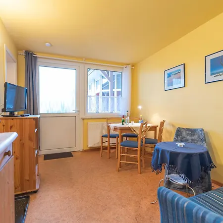 4 Kiefern, App 03 Apartment Koserow